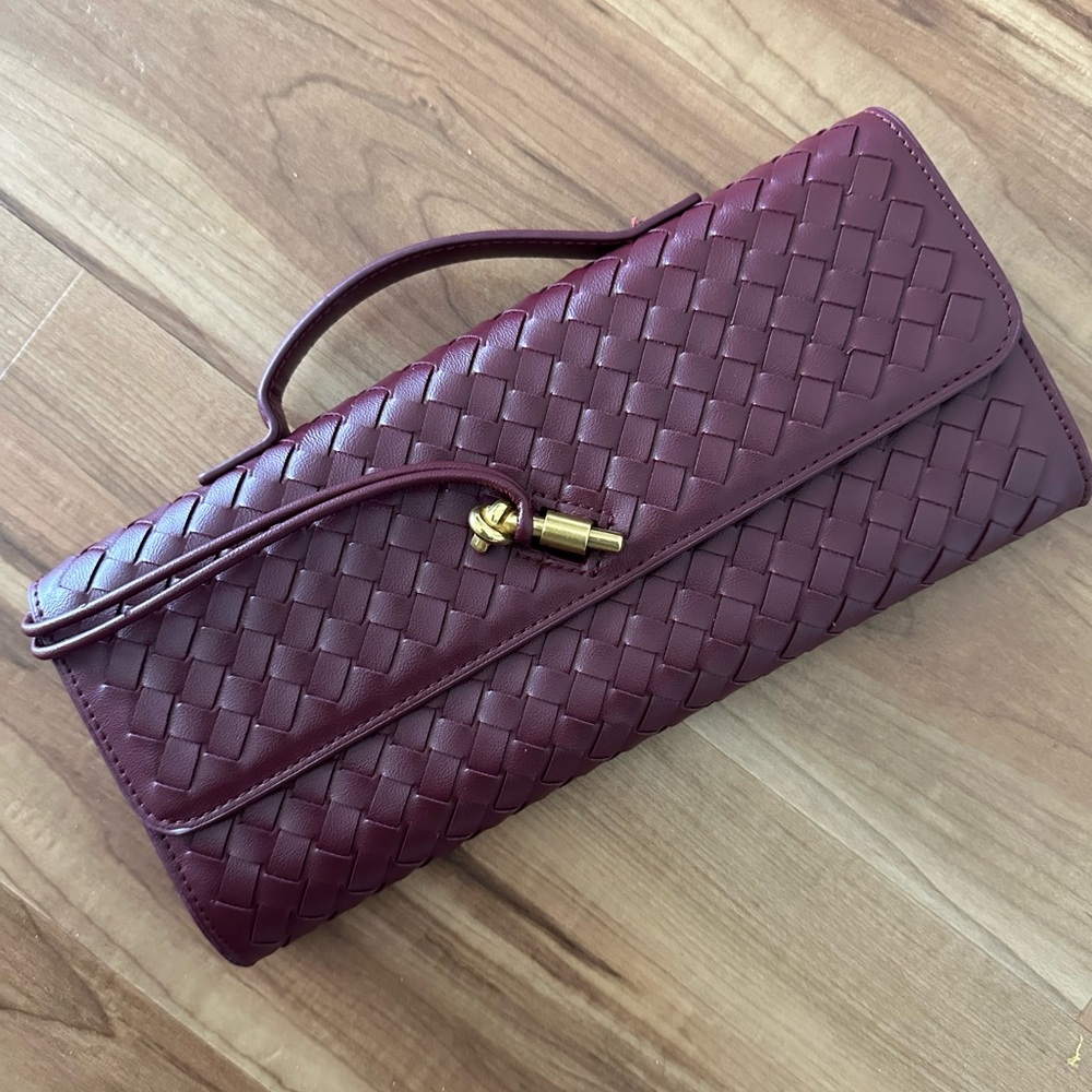 Elegant Burgundy Quilted Handbag